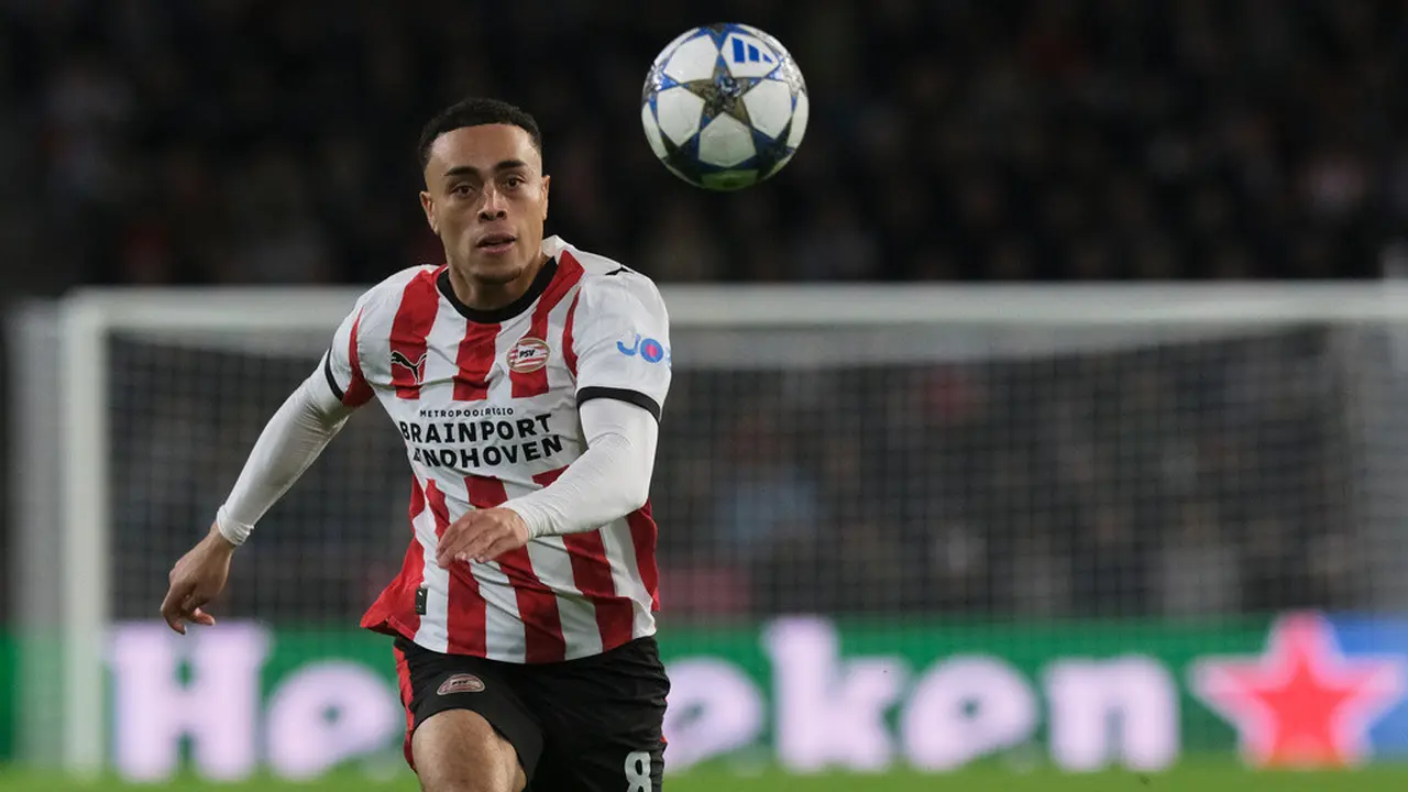 Pemain PSV, Sergino Dest