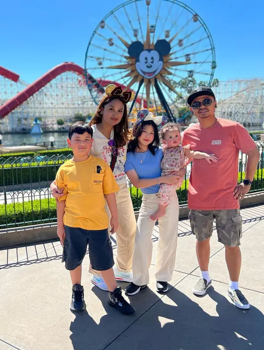 (Instagram/revtiayunatasya)