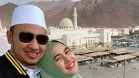 Potret Kartika Putri Umrah Bareng Anak, Tangan Suami Jadi Sorotan [instagram/kartikaputriworld]