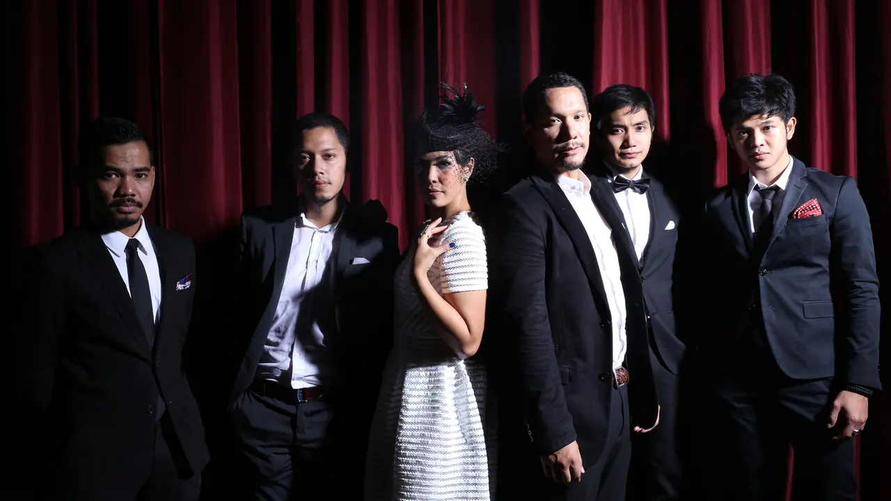 Maliq and D'Essentials