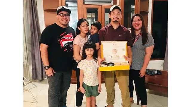7 Momen Ben Joshua Rayakan Ulang Tahun ke-39 di Lokasi Syuting