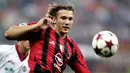 1. Andriy Shevchenko - Legenda timnas Ukraina meraih segala kesuksesan bersama AC Milan. Kesuksesan ini membuat Roman Abramovic terpikat dan mendatangkan Sheva dengan mohar 30 juta pound saat itu. (AFP/Carlo Baroncini)