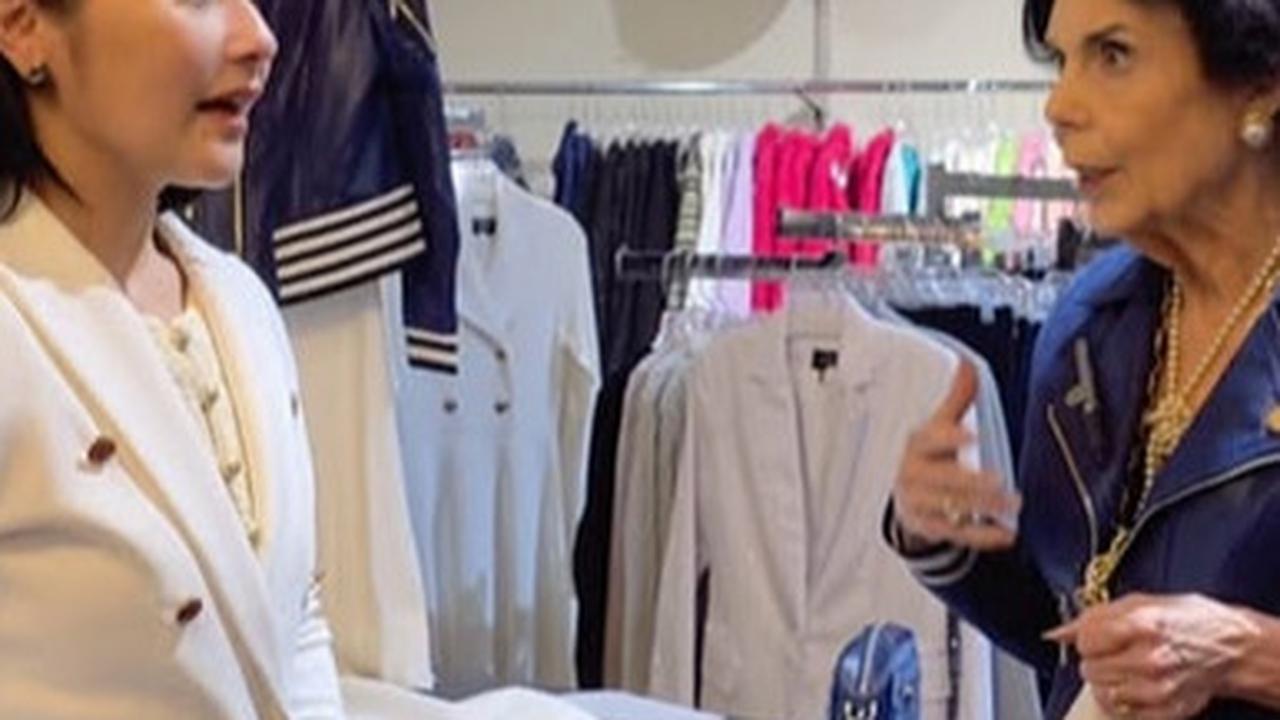 Potret Bahagia Prilly Latuconsina Bertemu & di-Styling Langsung oleh Pemilik Butik Legendaris di New Orleans
