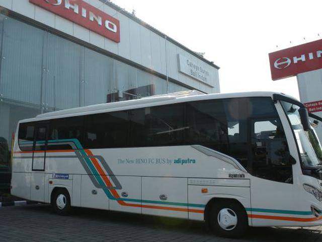 Gelar Roadshow Hino Pikat Pengusaha Otobus Pulau Dewata Otomotif Liputan6 Com