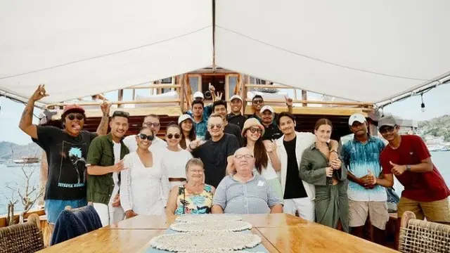 Alyssa Daguise Liburan di Labuan Bajo