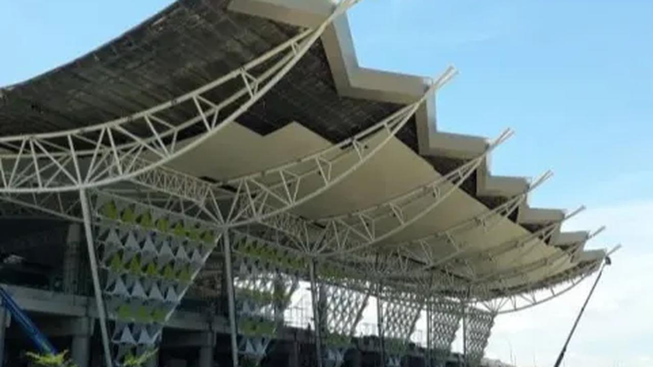 "Bisa saja, JV bisa kayak di (Bandara) Kualanamu," ujar Arya saat ditemui selepas acara peresmian Vending Machine UMKM Binaan Bank BRI di Kantor Kementerian BUMN, Jakarta, Senin (27/11).