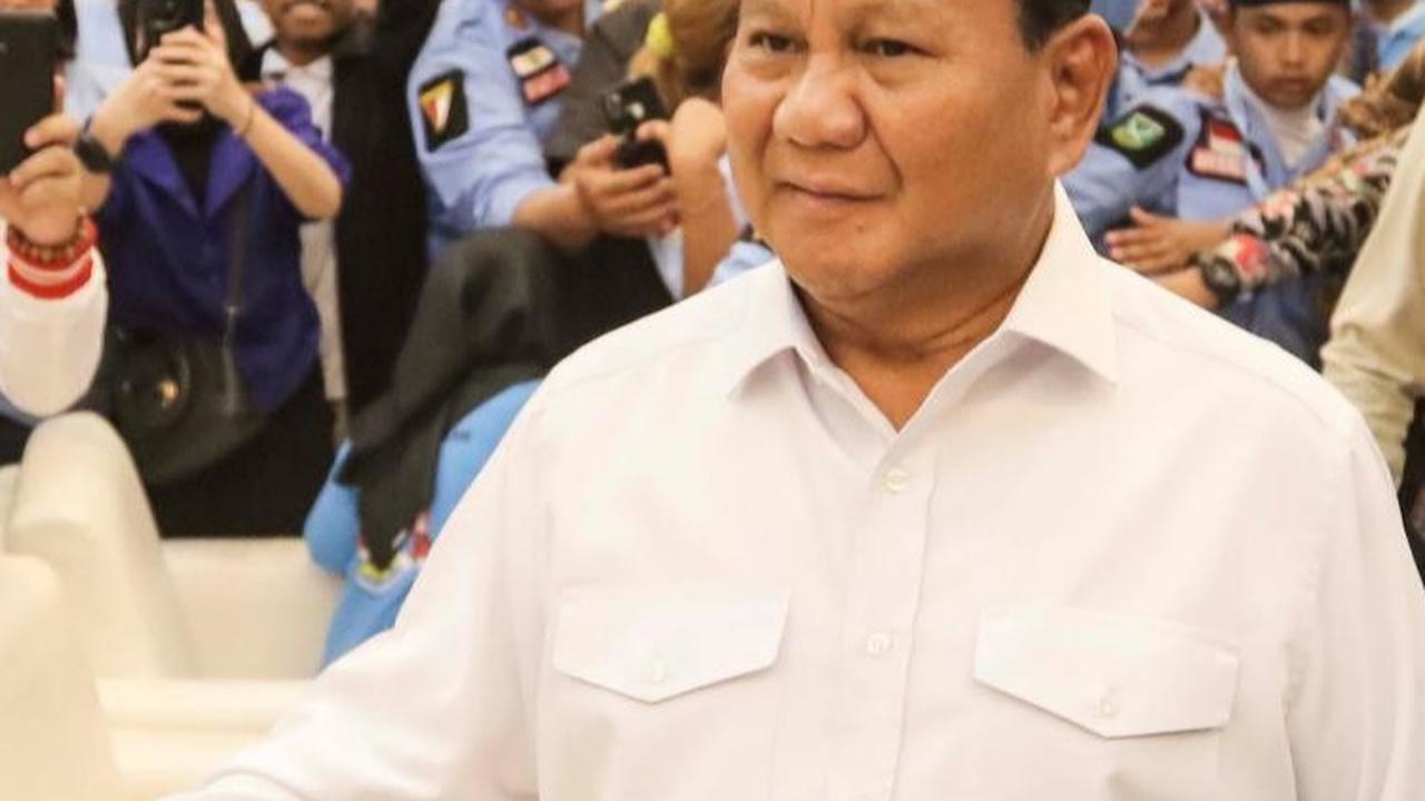 LSI Denny JA Ungkap Sederet Blunder PDIP yang Bikin Suara Disalip Gerindra untuk Pertama Kali