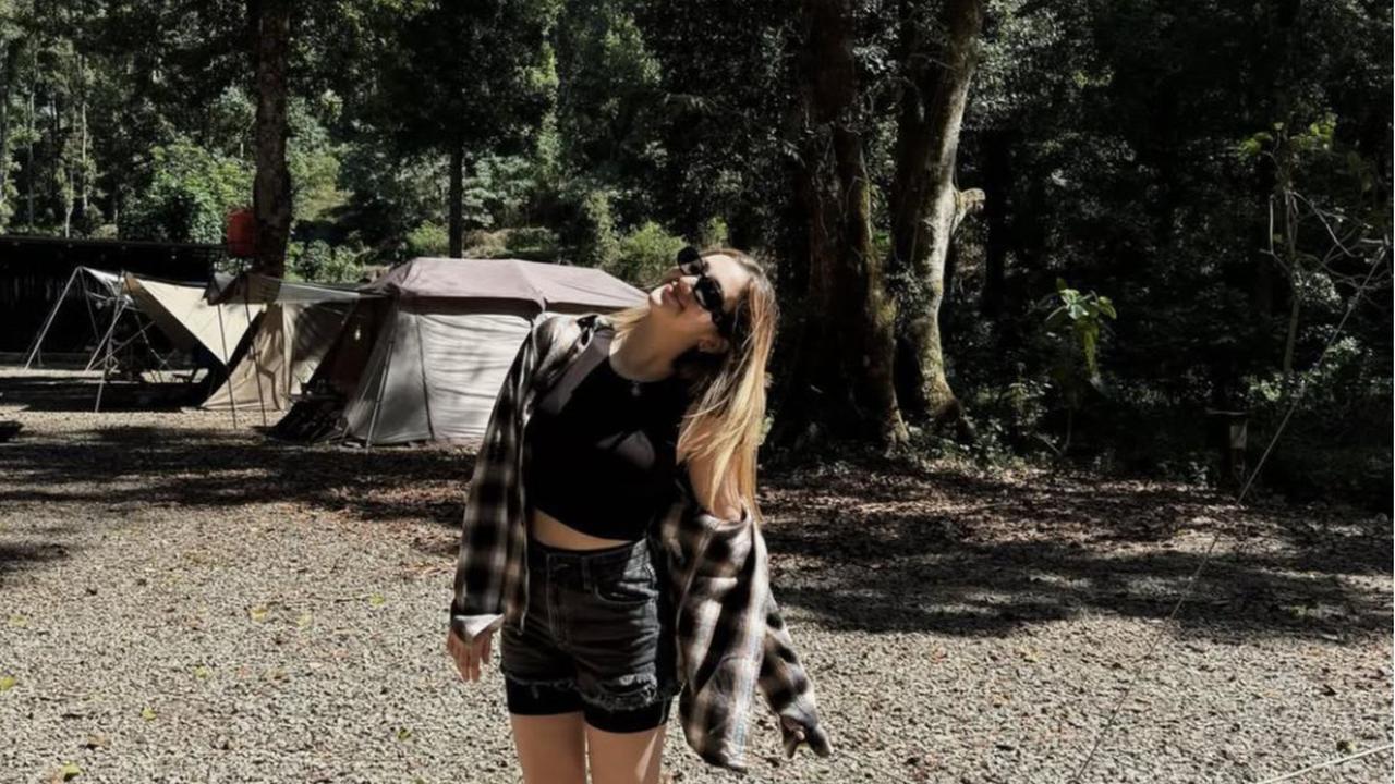 Gaya monokrom Ranty Maria yang jadi inspirasi