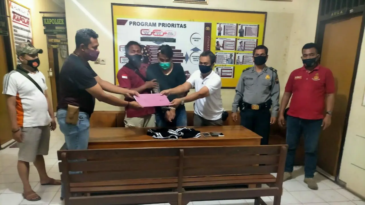 Pengutil Celana Dalam di Sejumlah Indomaret di Blora Dibekuk Polisi (Liputan6.com/Ahmad Adirin)