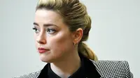 Amber Heard dalam persidangan melawan Johnny Depp. (Jim Watson/Pool photo via AP)