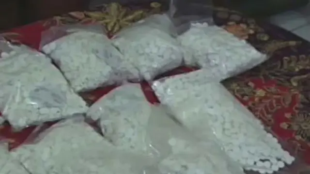 Nafkahi Istri, Adi Edarkan Pil Koplo