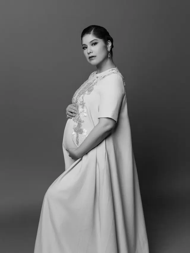 Annisa Pohan Tampil Bold Saat Maternity Shoot Jelang Kelahiran Anak Kedua