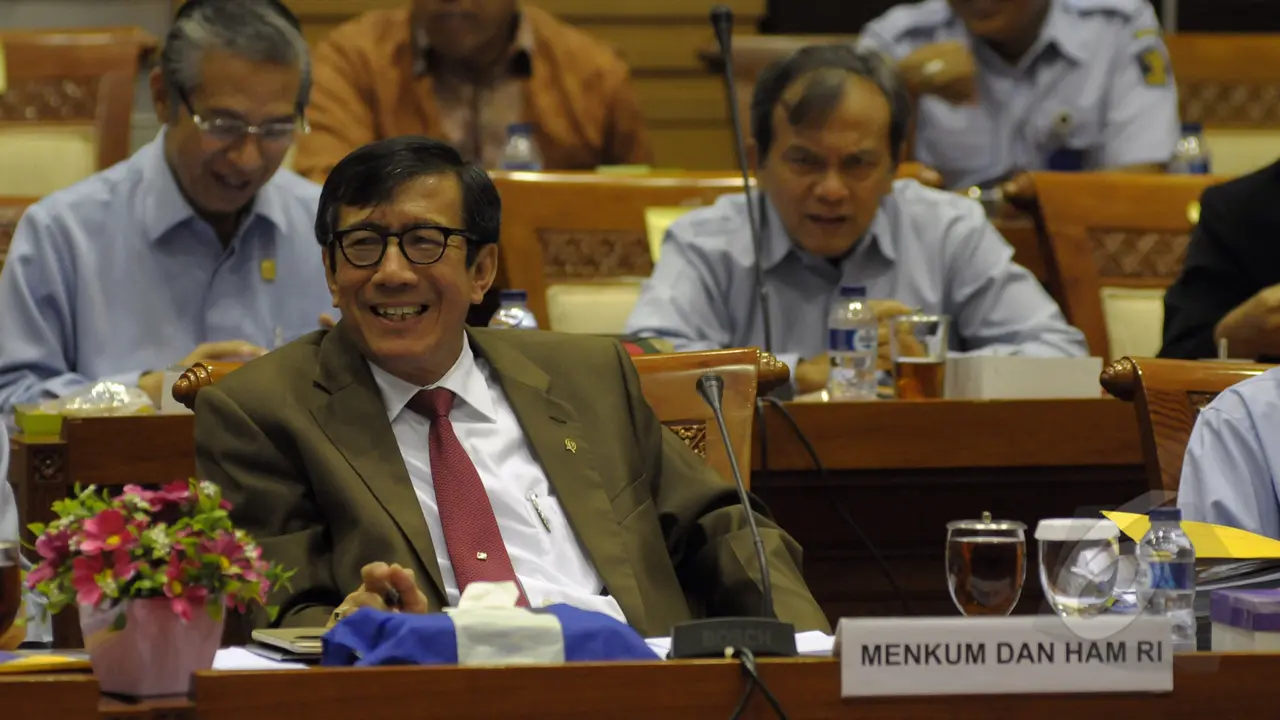 Tampang Yasonna Laoly Saat Dicecar Komisi III Terkait Golkar