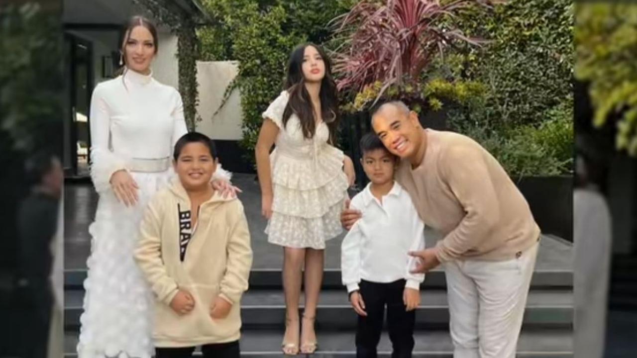 Potret Nia Ramadhani dan putrinya Mikha termasuk yang menjadi perhatian. Potret ibu dan anak tersebut ramai disebut cantik.<br>