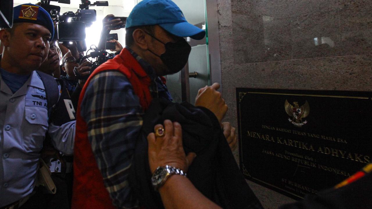 Hakim tersangka suap vonis bebas Ronald Tannur diperiksa Kejagung