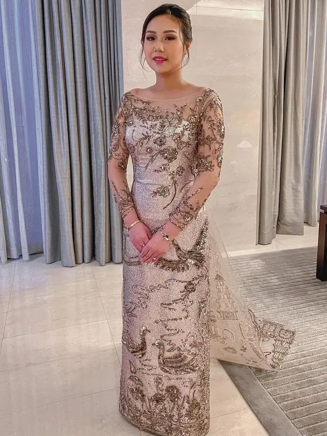 8 Pesona Sisca Kohl dalam Balutan Gaun Mewah dan Elegan di Momen Lamaran Tingjing