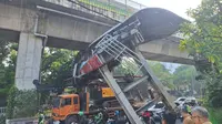 Titik Kemacetan Imbas Truk Angkut Alat Berat Tabrak JPO Tendean