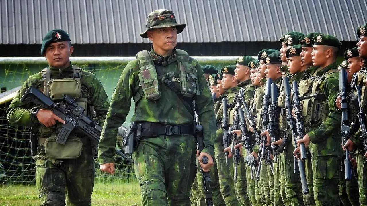 Pasukan Komando Operasi (Koops) Habema menyergap dua orang Anggota Organisasi Papua Merdeka (OPM) pimpinan Egianus Kogoya, Selasa (16/6) dini hari.