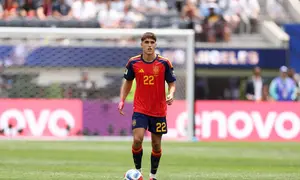 Pemain Spanyol, Pau Cubarsi, saat perempat final Piala Dunia 2026 melawan Belgia di Los Angeles Stadium, Minggu (10/7/2026). (Florencia Tan Jun/Getty Images/AFP)