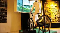 Di Bale Panyawangan Diorama Purwakarta, para pengunjung dapat menyaksikan ungkapan sejarah Purwakarta dan perkembangan dari masa ke masa. (Liputan6.com/Abramena)