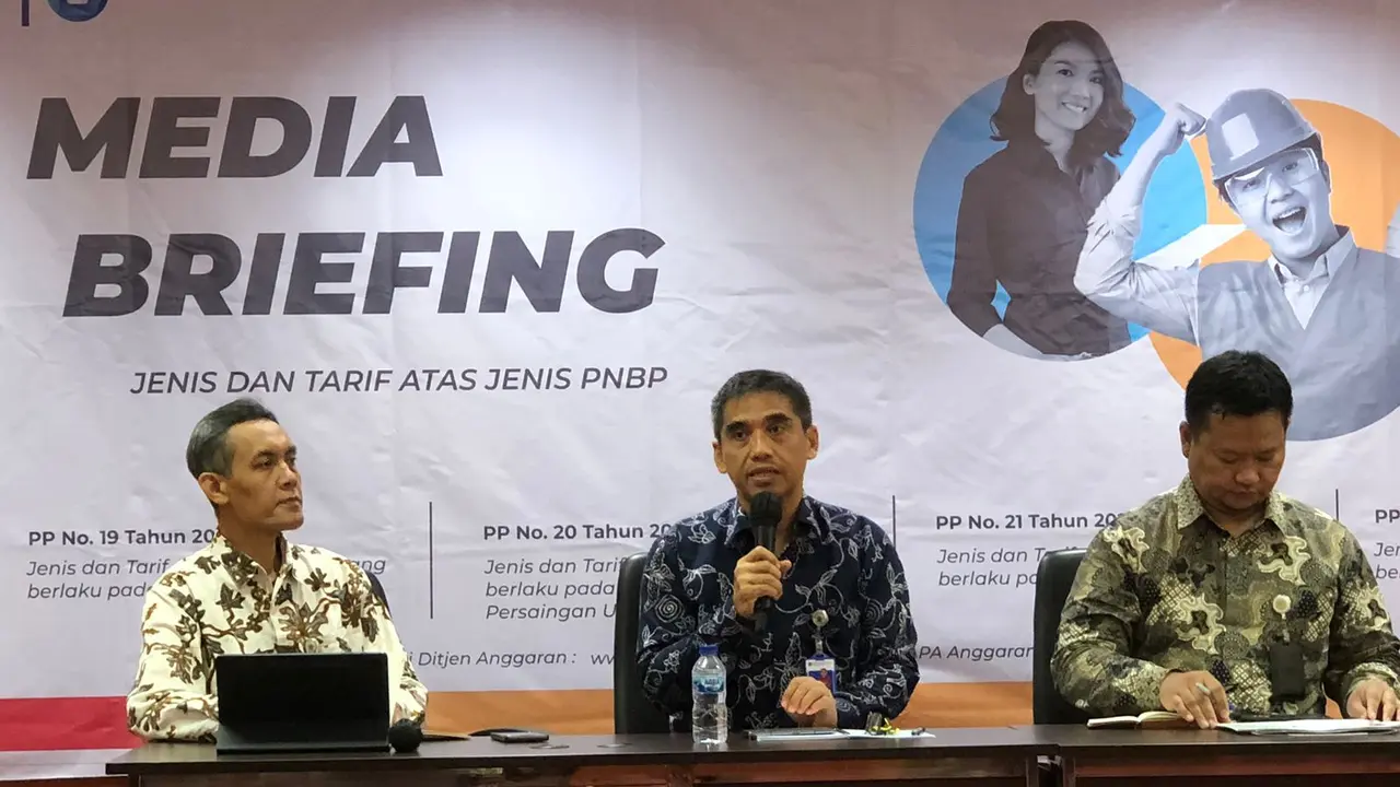 Direktur PNBP Kementerian/Lembaga (K/L) Kementerian Keuangan Wawan Sunarjo dalam media briefing di Gedung Sutikno Slamet Direktorat Jenderal Anggaran, Selasa (18/7/2023). (Tira/Liputan6.com)
