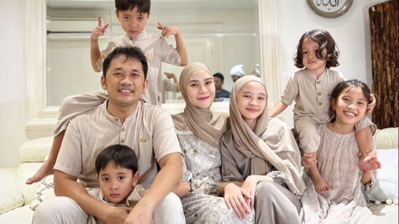 Foto Keluarga Zaskia Adya Mecca