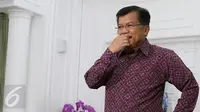 Wakil Presiden RI, Drs. H. Muhammad Jusuf Kalla saat wawancara khusus dengan Tim Liputan6.com, Jakarta, Senin (19/10/2015). (Liputan6.com/Herman Zakharia)