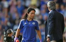Singkirkan Carneiro, Mourinho dituntut