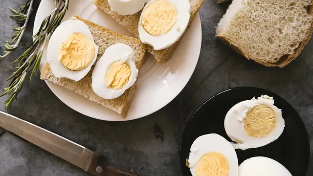 Ilustrasi Telur Rebus