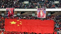 Suporter Timnas China. (Bola.com/Dok.AFP).