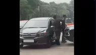 Viral Diduga Aksi Gesek Nomor Rangka Mobil di GBK, Polisi Selidiki