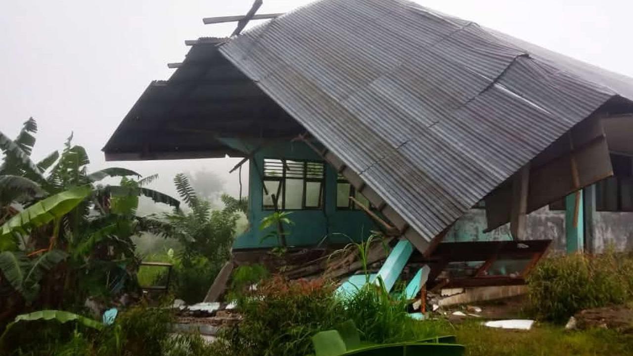 Jalan, Rumah, Lahan Pertanian Hingga Sekolah Rusak Akibat Cuaca Ekstrem di Kupang, Warga Ramai-Ramai Ngungsi
