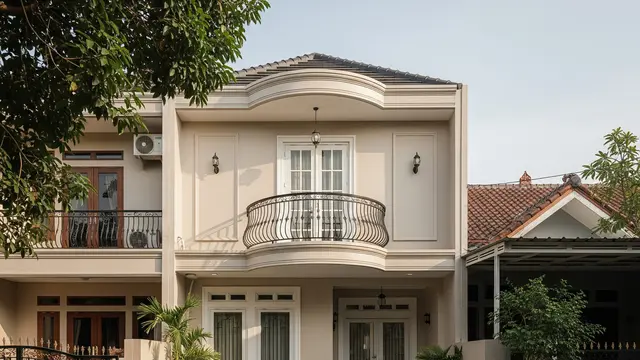 Desain Klasik Mini dengan Balkon Lengkung