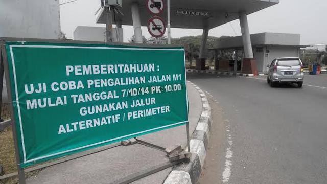  Papan Pengumuman Penutupan Jalan M1 Bandara Soetta Sudah 