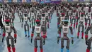 Sejumlah robot disiapkan menjelang upacara pembukaan World Humanoid Robot Games di Beijing, Sabtu, 22 Agustus 2026. (Foto AP/Achmad Ibrahim)