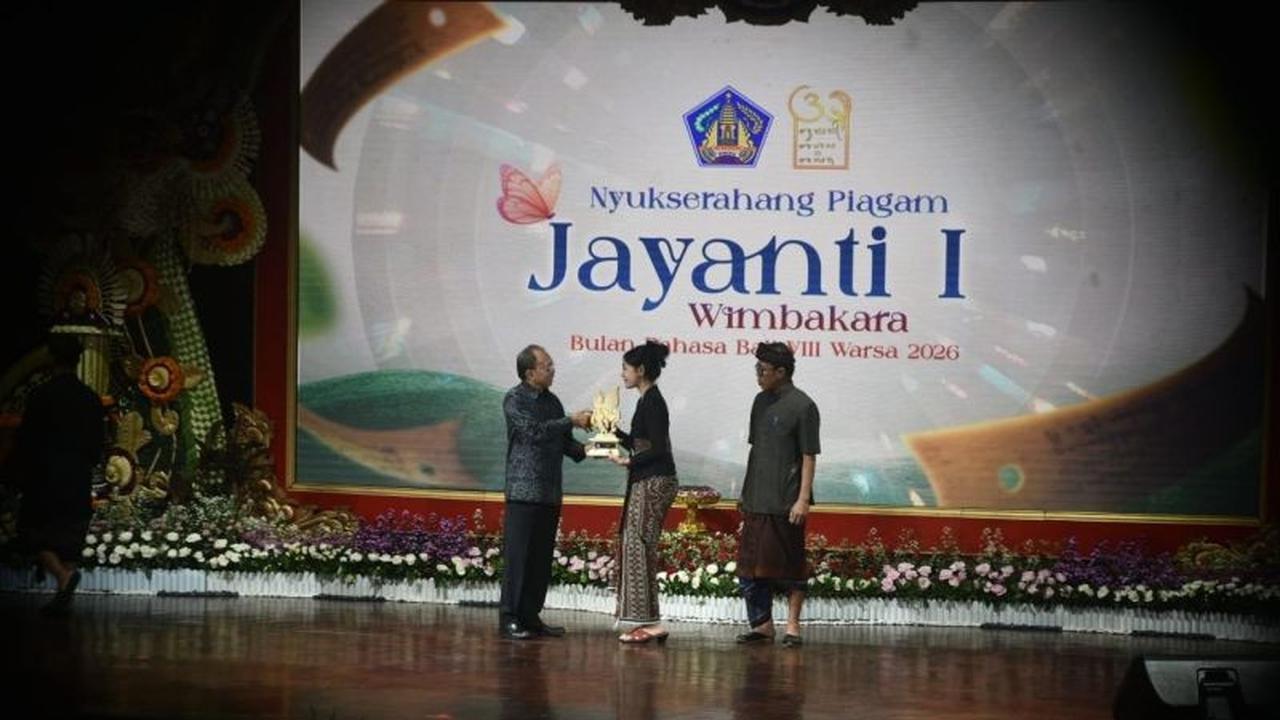 Gubernur Koster Akan Temui Desa yang Tak Gelar Bulan Bahasa Bali 2026