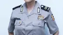 Julia Perez mengenakan seragam polisi dalam rangka film terbarunya, '3 Pilihan Hidup'. Menjalankan tugas intelegen untuk membongkar sindikat narkoba jaringan internasional. (Nurwahyunan/Bintang.com)