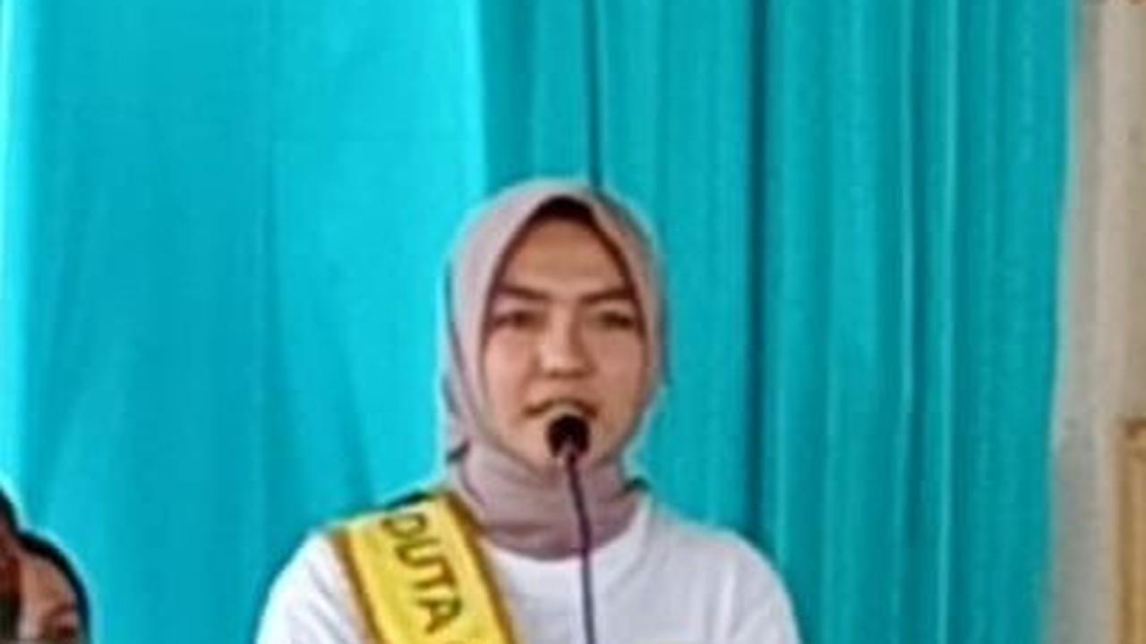 Ketua PKK Kabupaten Pulau Taliabu Bagikan 500 Kartu Peduli Sasar Masyarakat Rawan Stunting