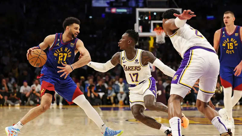 Jamal Murray menerobos pertahanan Lakers di play-off NBA