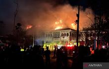 Kantor Bupati Bulungan Terbakar Hebat, Petugas Damkar Terluka Saat Pemadaman