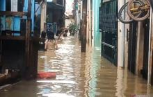 Banjir Bidara Cina Kembali Merendam Permukiman, Ketinggian Air Capai Dua Meter