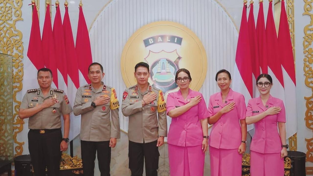 Potret Uut Permatasari Dampingi Suami yang Jadi Abdi Negara, Kini Punya Pangkat Kombes Pol