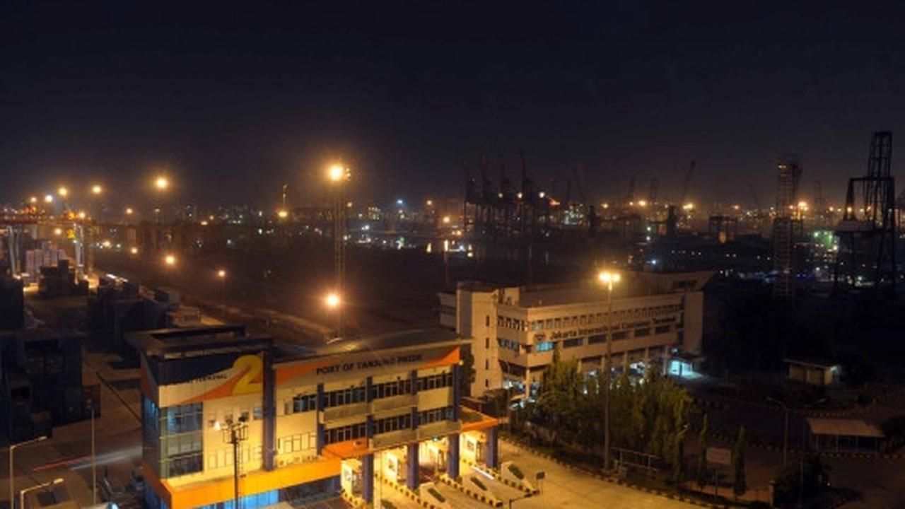 Memantau aktivitas dwelling time di Pelabuhan Tanjung Priok