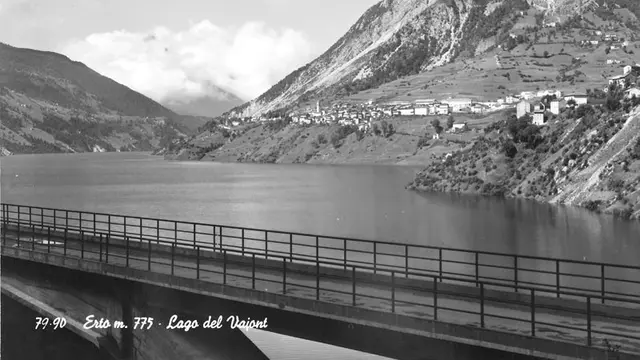 Diga del Vajont tahun 1960 (wikimedia commons)