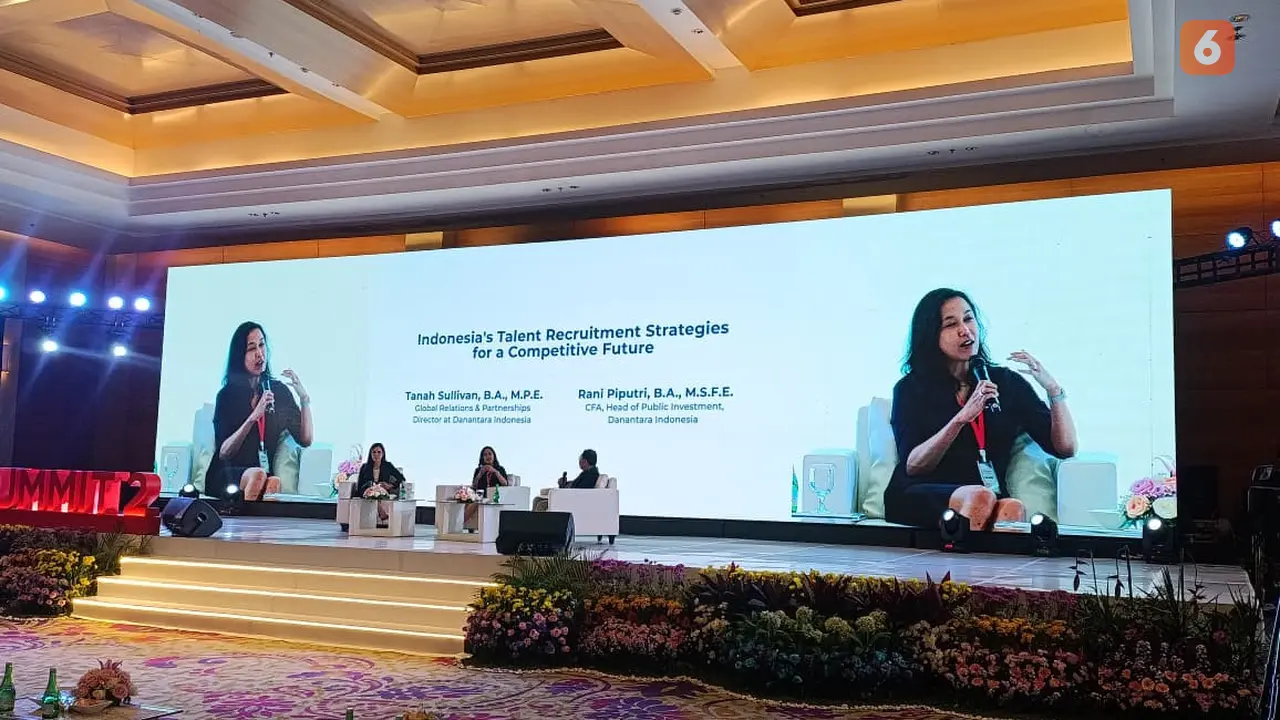 Kepala Investasi Publik di Danantara Indonesia Rani Piputri dan Global Relations and Partnerships Director Tanah Sullivan pada Selasa (12/8/2025) di Jakarta, menceritakan pengalamannya selama berkarier di luar negeri (Dok. Liputan6.com/Teddy Tri Setio).