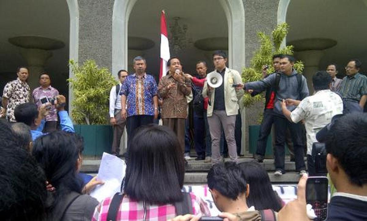 Rektor baru Kampus Biru 