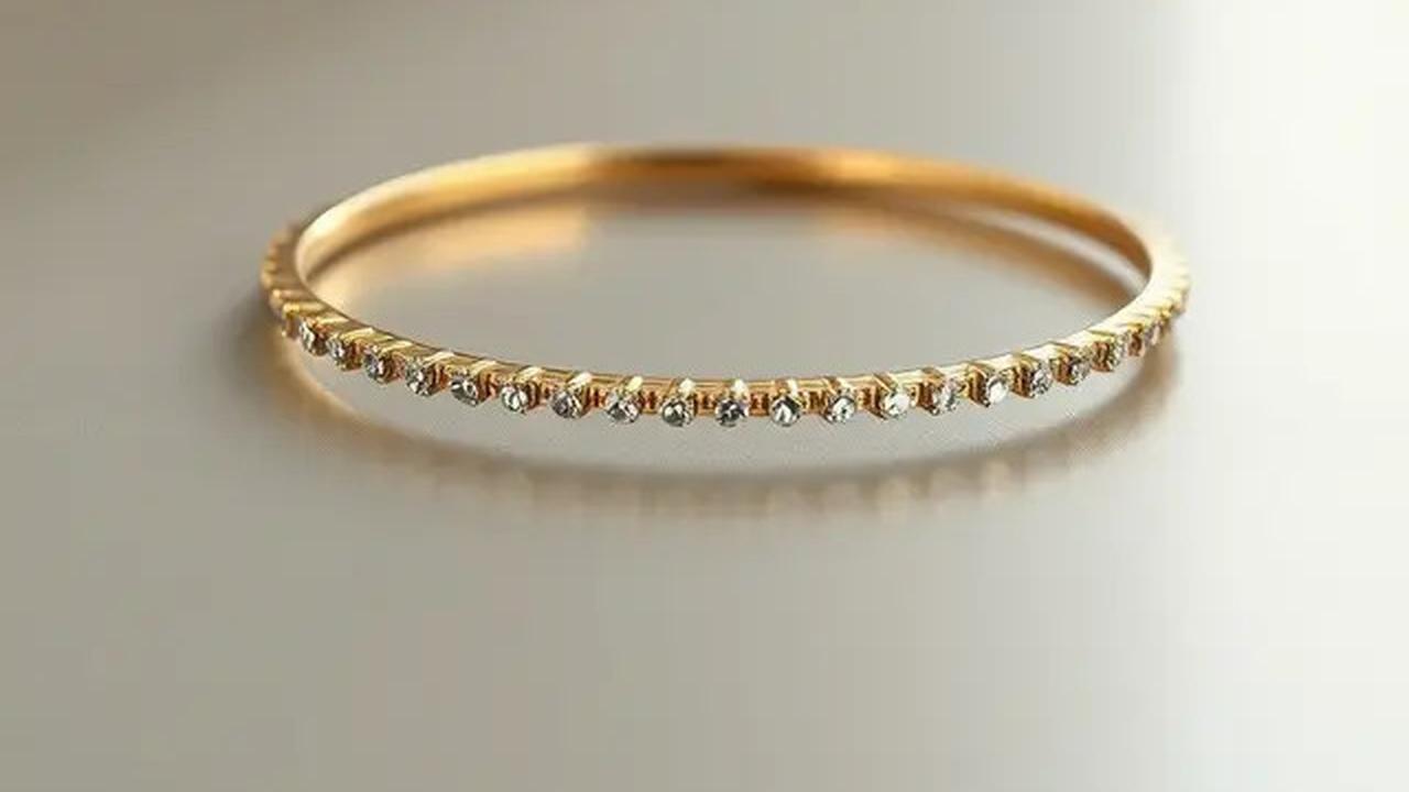 7 Model Gelang Emas Elegan Terbaru 2025, Mewah dan Nyaman Dipakai