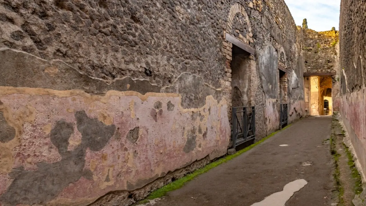 Pesan-pesan Cinta Tersembunyi di Dinding Pompeii Terungkap Lewat Teknologi, Berusia 2000 Tahun