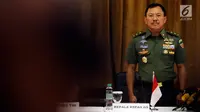 Kepala RSPAD Gatot Soebroto, dr Terawan Agus Putranto saat  penandatanganan MoU kerjasama dengan PT Clinique Suisse di Jakarta, Senin (12/11). DSA atau terapi cuci otak ini akan menyasar pada 1.000 pasien warga negara Vietnam. (Liputan6.com/Johan Tallo)