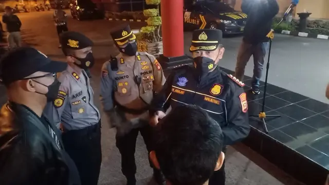 Cegah Aksi Kriminal Geng Motor, Ratusan Polisi-TNI Sweeping di Palembang